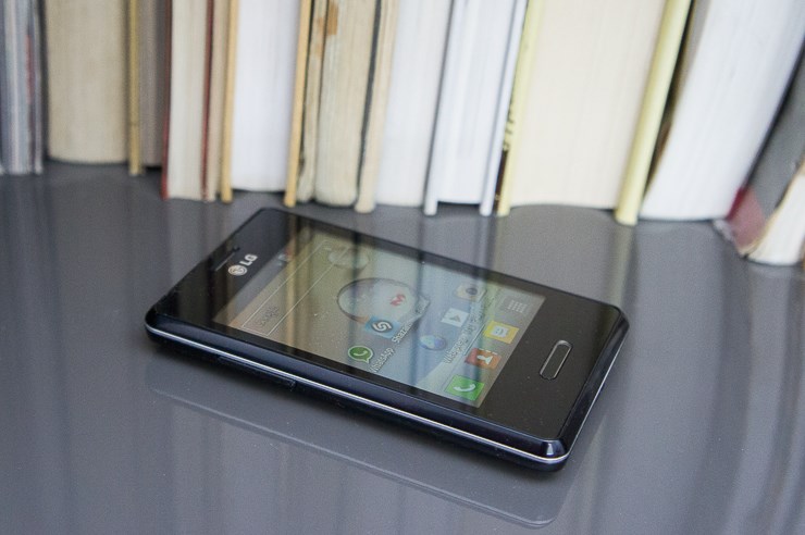 LG Optimus L3 II (12).jpg